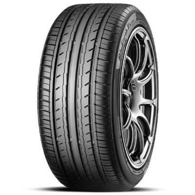 https://protyres.ae/wp-content/uploads/2023/04/yokohama_bluearth_es32.jpg